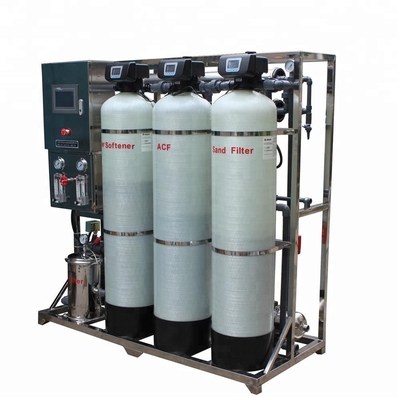 O sistema 750L/H da osmose reversa do tratamento da água remove as matérias sólidas dissolvidas e o sal de 98%
