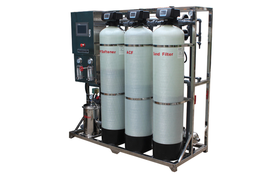 O sistema 750L/H da osmose reversa do tratamento da água remove as matérias sólidas dissolvidas e o sal de 98%