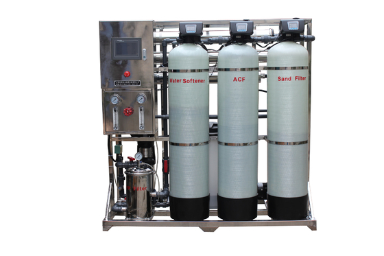 O sistema da osmose reversa 1000L/H remove a ligação e o cálcio de Flouride do ferro do manganês de sal