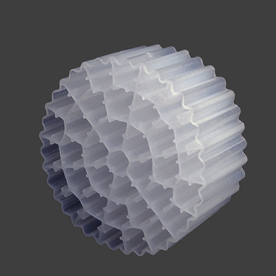 Meios de filtro brancos 25*10mm da água do HDPE MBBR do Virgin para o tratamento de águas residuais