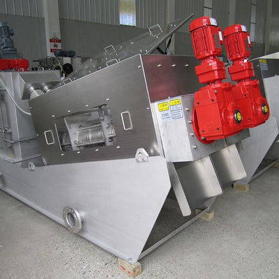 O sistema do desidratador da lama da limpeza de auto enlameia o tipo do parafuso de equipamento do engrossamento feito em China